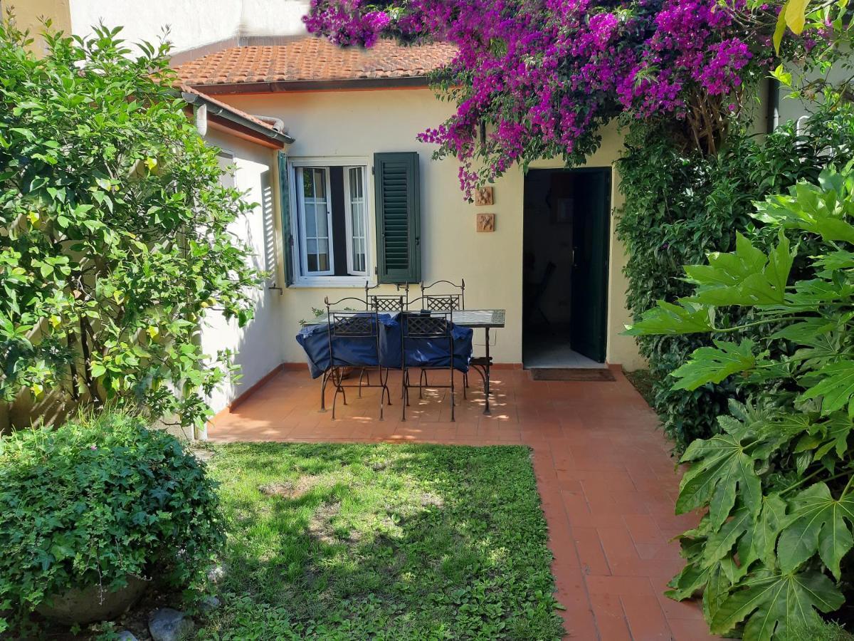 Ferienhaus Villino San Martino 350m Dal Mare With Covered Parking Viareggio